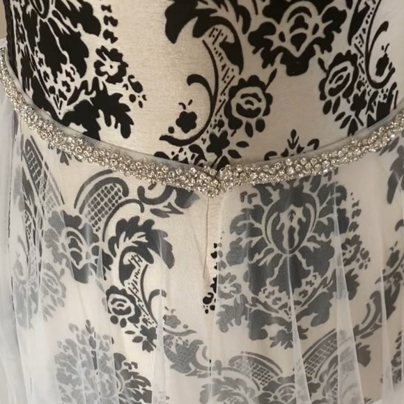 Calla Blanche bridal overskirt - Picture 4 of 7